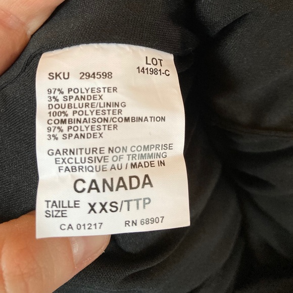 Le Chateau formal dress - Picture 4 of 9